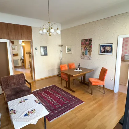 1 Minute von Wien - Haus mit Modernisierungs-Potenzial, südseitigem Garten und Garage - Bild 3