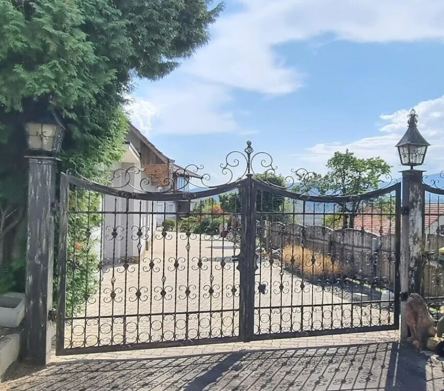 Generationenhaus (4 Wohneinheiten) in Traumlage in 8530 Deutschlandsberg - Bild 1