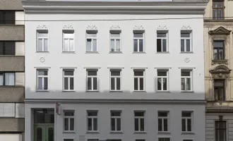 Sanierungsbedürftige Wohnung mit Balkon in ruhiger Wohngegend