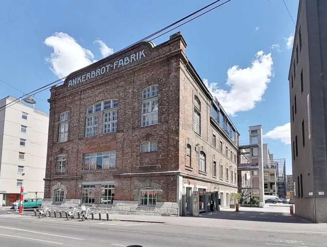 Geschichtsträchtig residieren in der historischen Ankerbrotfabrik - Büro - Atelier - Loft mit Garten und 2 Kfz-Stellplätzen - Bild 1