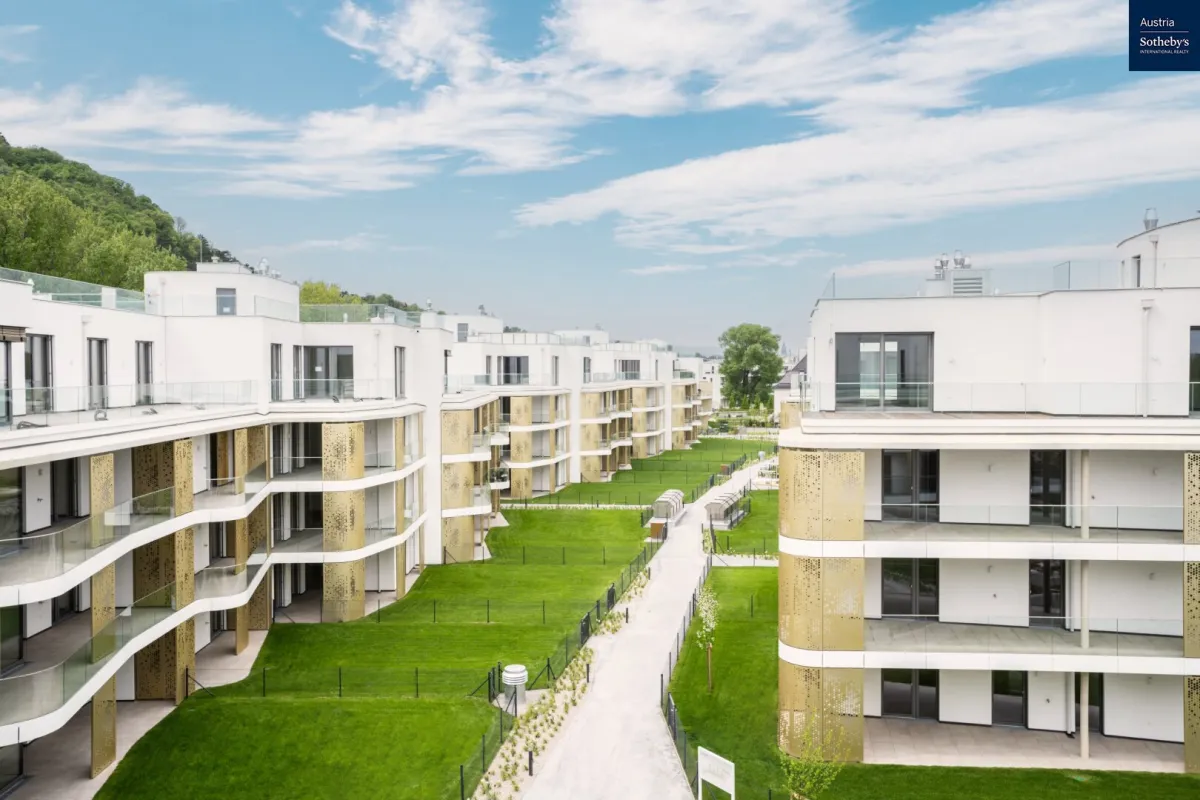 Wohn(T)raum am Wasser: Residenz mit privatem Badesteg - Bild 1