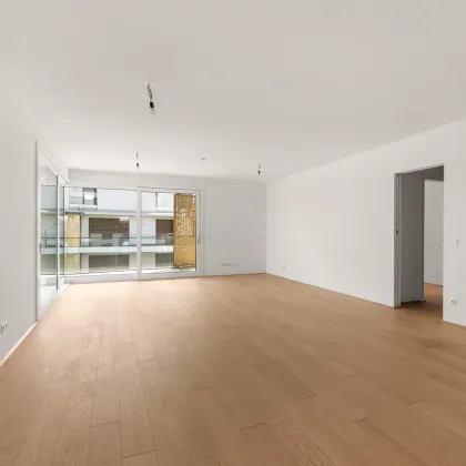 Wohn(T)raum am Wasser: Geräumige 5-Zimmer-Wohnung mit Blick ins Grüne - Bild 2