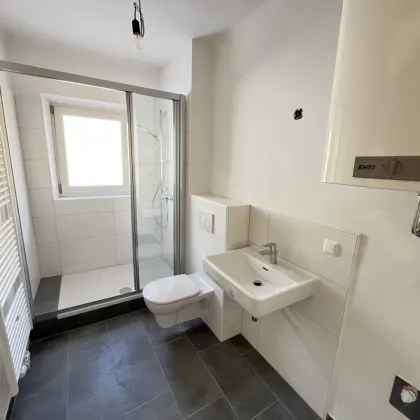 Saniertes 2-Zimmer Schmuckstück mit möblierter Küche - zentrumsnah! - Bild 2