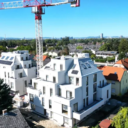 Herbstaktion! Ums Eck von Wiens schönsten naturnahen Gewässern! Klimaaktiv Bronze / Traum-Balkon / Traum-Wohnung / Traum-Lage! 3 Zimmer + Nachhaltige Energienutzung + Grün- und Ruhelage! - Bild 3