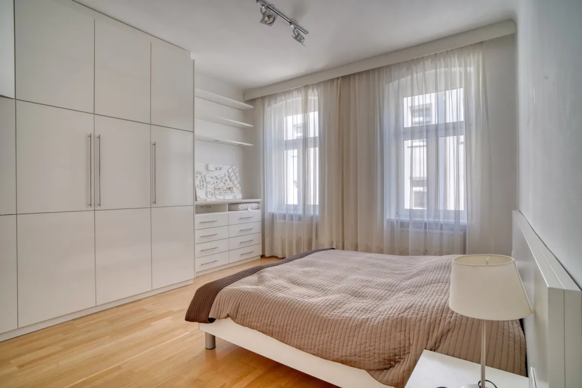 Ruhig & hofseitig! 3-Zimmer Wohnung mit optimaler Anbindung! - Bild 1