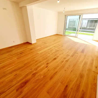 Herbstaktion! MUST HAVE! WOW - Cooles Townhouse mit Garten! Familien-Hit + Erdwärme + Absolute Ruhelage + Tiefgarage + Ideale Süd Ausrichtung! Nachhaltig und zukunftssicher investiert! - Bild 2