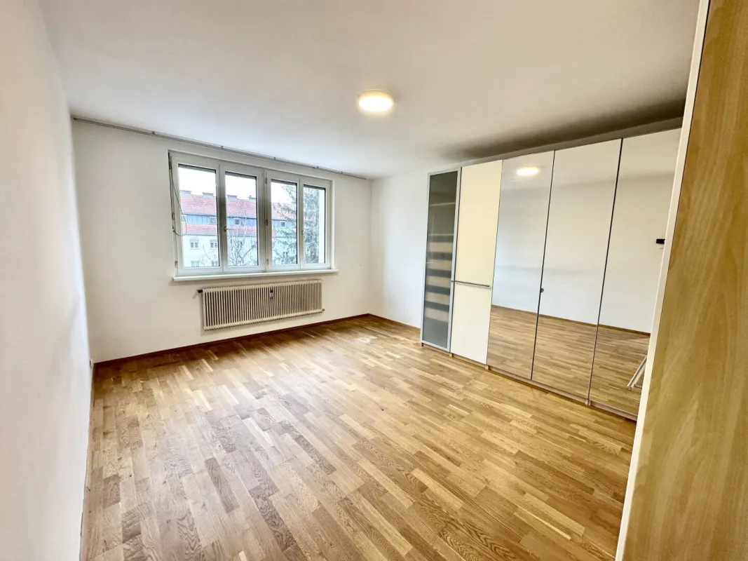 Vermietete 4-Zimmer-Wohnung mit Stadtblick   - Sichern Sie Ihr neues Investment" - Bild 1
