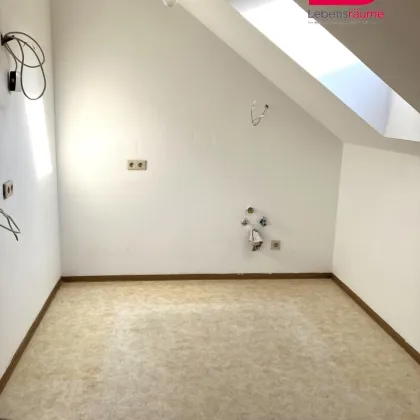 Schöne 3-Zimmer Wohnung im Dachgeschoß - Bild 3
