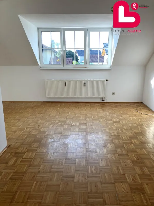 Schöne 3-Zimmer Wohnung im Dachgeschoß - Bild 1