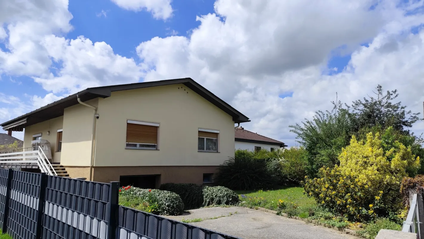 Einfamilienhaus in Oberwart: 120m² mit Garten und Südbalkon in ruhiger Lage! - Bild 1