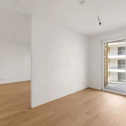 Wohn(T)raum am Wasser: 2-Zimmer-Wohnung mit Donauausblick - Bild 2