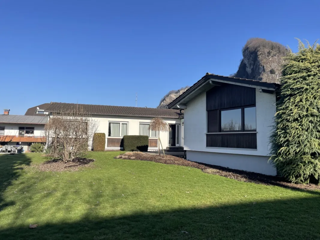 Villa in Hohenems - Wohnen im Grünen! - Bild 1