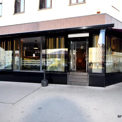 TOP Ausstattung! Perfektes & gut laufendes Gastgewerbe in guter Lage: 130m² + großer Schanigarten, in U-Bahn-Nähe! - Bild 2