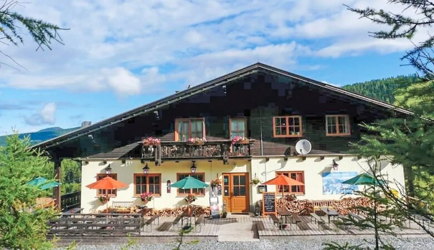 Traumhafter Gasthof in Bestlage auf der Hochrindl – Perfekte Investitionsmöglichkeit für Tourismusprofis und Chalet-Liebhaber - Bild 1
