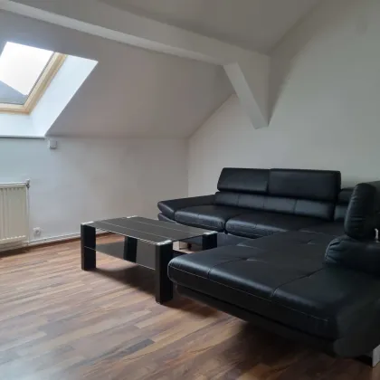 NEUREAL - Wunderschöne Dachgeschosswohnung im Zentrum von Gloggnitz zu verkaufen! - Bild 2