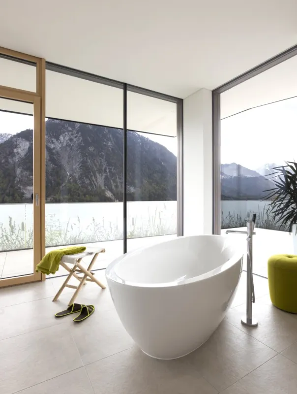 Exclusive Villa mit Penthouse und Seeblick am Achensee - Bild 1