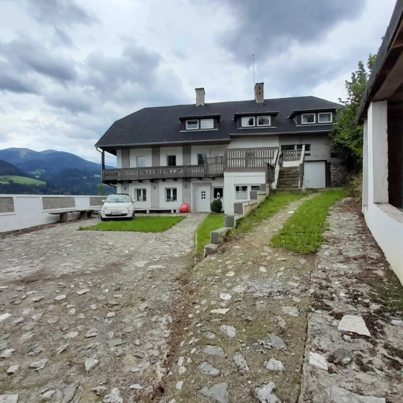 Bestehende Beherbergungsimmobilie im Tourismusgebiet Schladming – sanierungsbedürftiger Bestand mit Entwicklungsmöglichkeiten - Bild 1