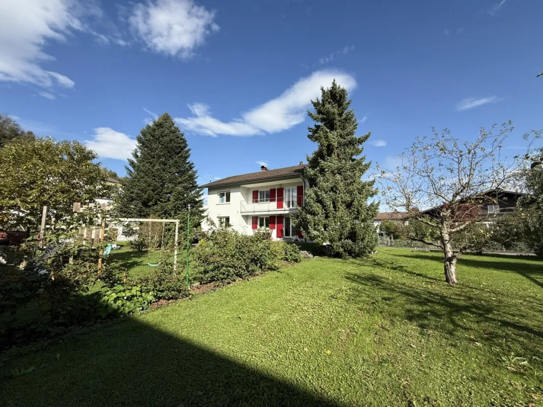 Schönes Haus mit großem Grundstück in Feldkirch - Bild 1