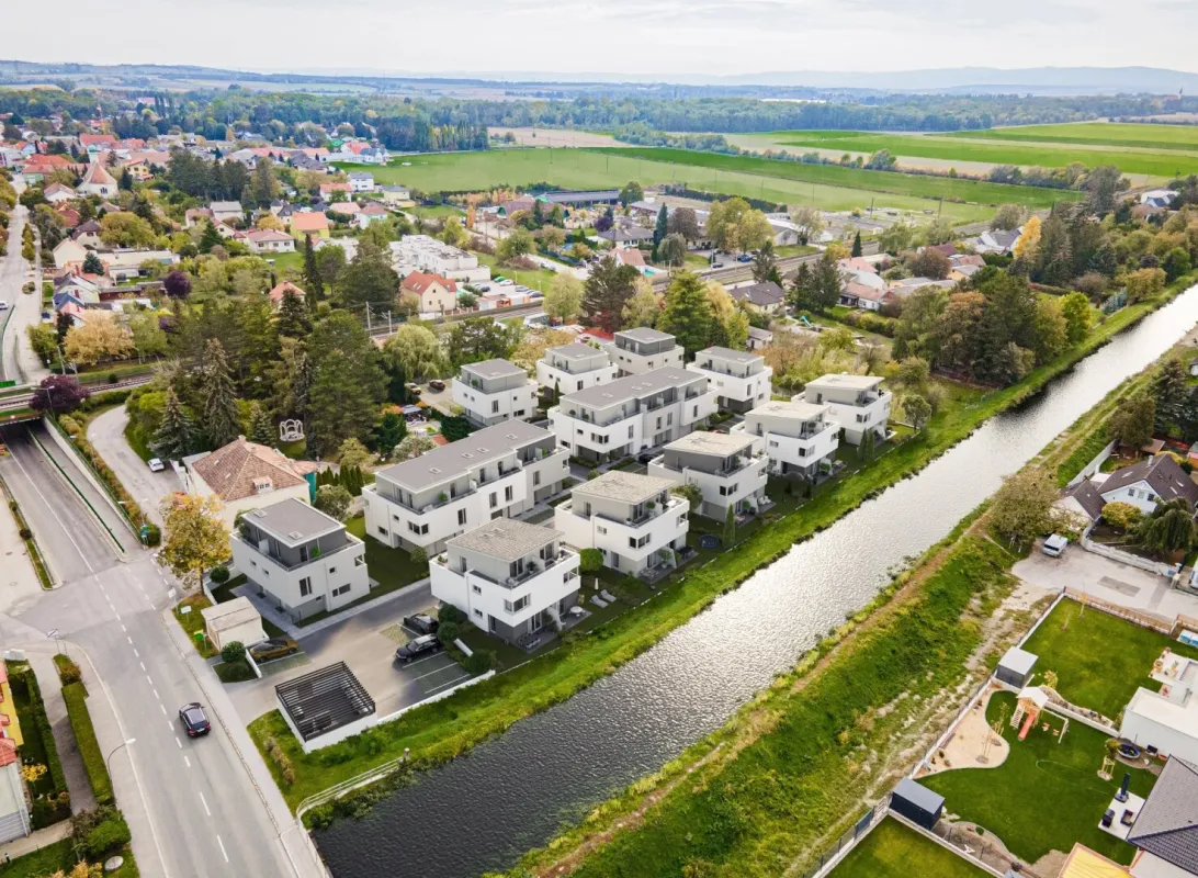 **MIT WOHNBAUFÖRDERUNG ab € 1.620/Monat im ECK-Reihenhaus auf zwei Ebenen - Bild 1