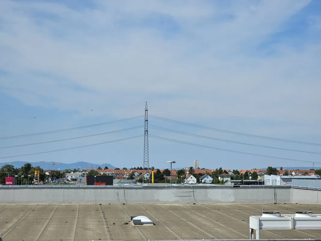 Helle, sonnige 3 Zimmerwohnung mit Balkon - beim  Marchfeldcenter - Bild 1