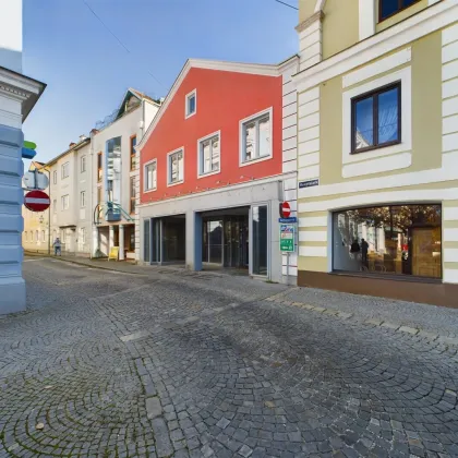 Geschäftshaus beim Hundertwasserbrunnen, Hauptplatz im  Zentrum von ZWETTL - Bild 3