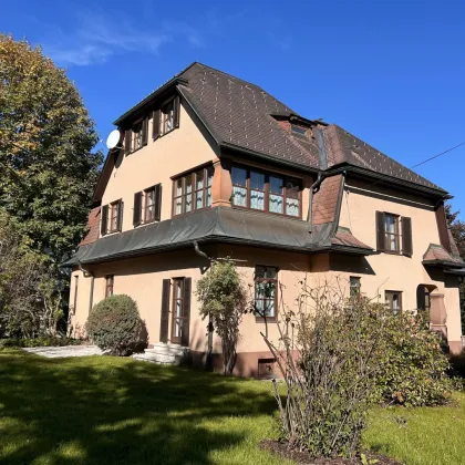 Villa! Elegante Zeitreise: Charmante Villa aus 1933 mit zeitlosem Flair! - Bild 2