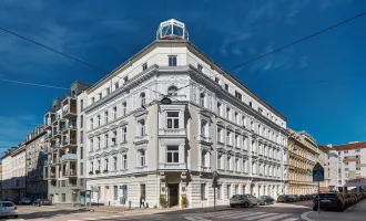 Erstbezug: helle Altbauwohnung mit gutem Grundriss!