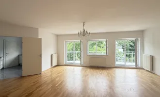 4-Zimmer-DG-Wohnung mit separater Küche und großem hofseitigen Balkon!