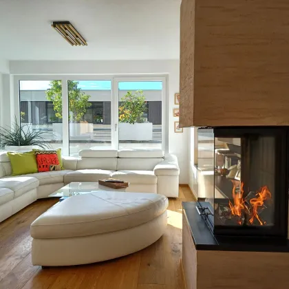 Wunderschöne Ausblicke bietet diese gepflegte Dachgeschosswohnung mit herrlicher Terrasse in Gisingen! Sie werden begeistert sein! - Bild 3
