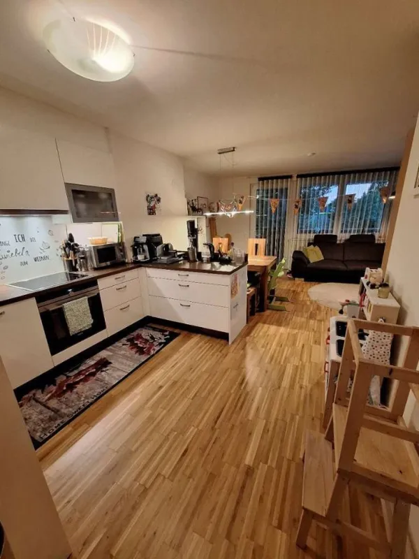 Sehr gepflegte Wohnung im 22.Bezirk mit großen Balkonen abzugeben - Bild 1