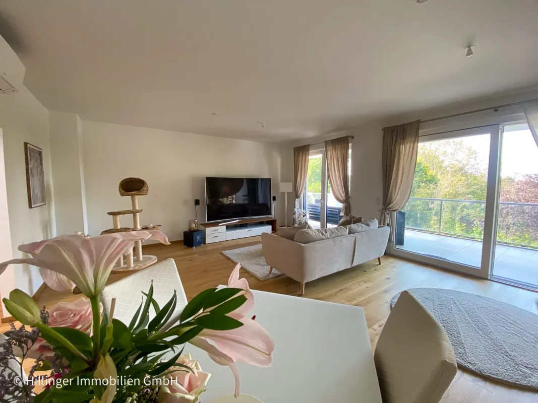 Exklusive Dachgeschosswohnung mit Terrasse in Top-Lage Groß-Enzersdorf samt 2 Tiefgaragenplätzen - Bild 1