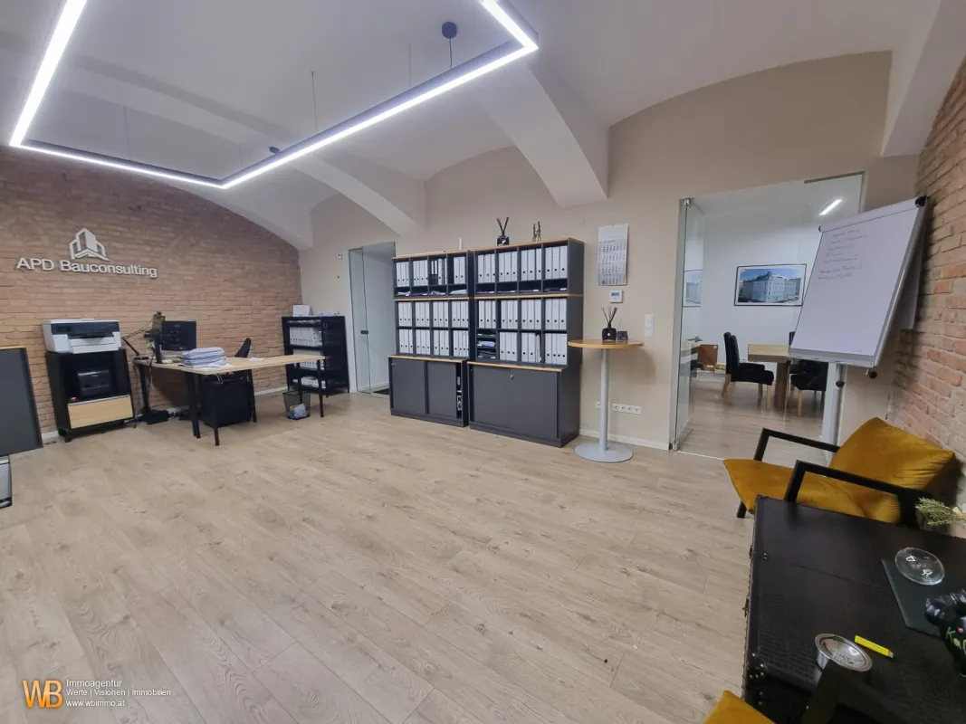 Bestlage Berggasse! Modernes Büro mit 3 Eingängen! - Bild 1
