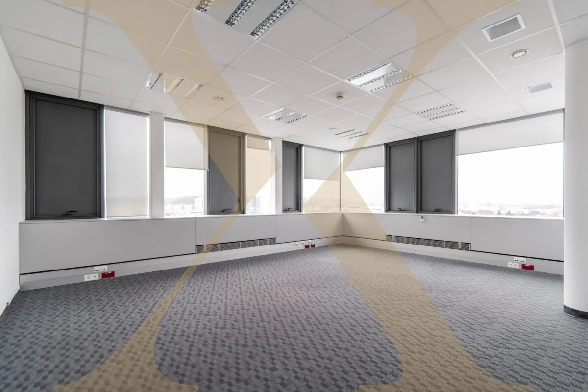 Moderne und klimatisierte (Penthouse-)Bürofläche mit Parkplätzen und top Ausstattung ab sofort in Wels zu vermieten! - Bild 1