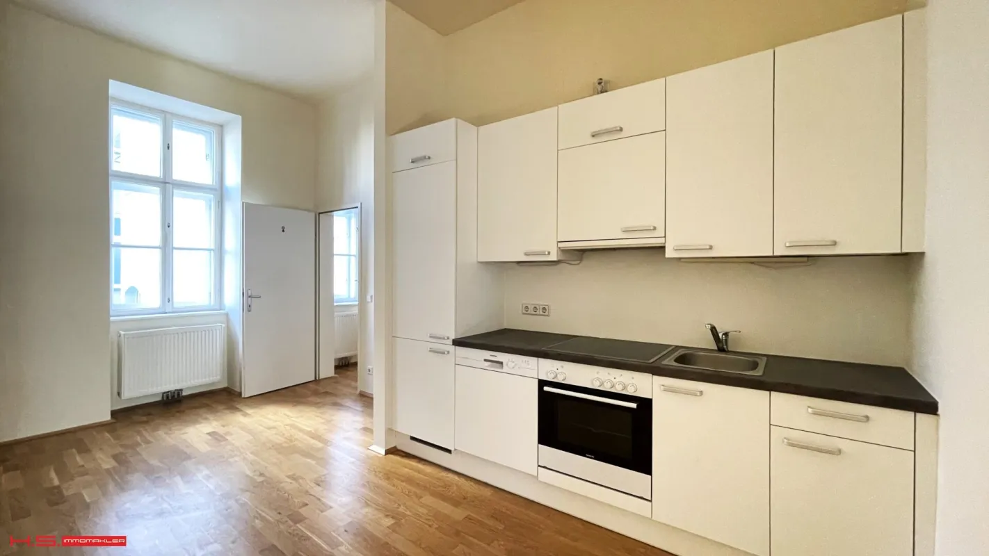 TOPPREIS  - KARDINAL NAGL PLATZ - SCHÖNE ALTBAUWOHNUNG - U3 - RENOVIERTES STILHAUS - GRÜNBLICK - Bild 1