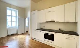 TOPPREIS  - KARDINAL NAGL PLATZ - SCHÖNE ALTBAUWOHNUNG - U3 - RENOVIERTES STILHAUS - GRÜNBLICK