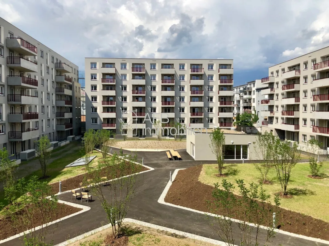 3 Monate mietfrei! 3-Zimmer-Genossenschaftswohnung mit großer Loggia - Nähe Hauptbahnhof - Bild 1