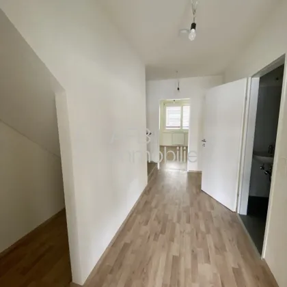 3 Monate mietfrei! 3-Zimmer-Genossenschaftswohnung mit großer Loggia - Nähe Hauptbahnhof - Bild 2