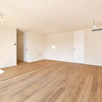 Exklusiver Dachgeschossgtraum | 2-Zimmer mit Balkon | ESSENZ NO. 1 - Die neue Avantgarde des Wohnens - Bild 2
