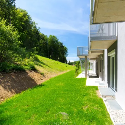 Wohnen am Waldrand : Sonnige 4-Zimmer-Wohnung mit mehreren Balkonen und Fernblick in Stiftingtal - Bild 2