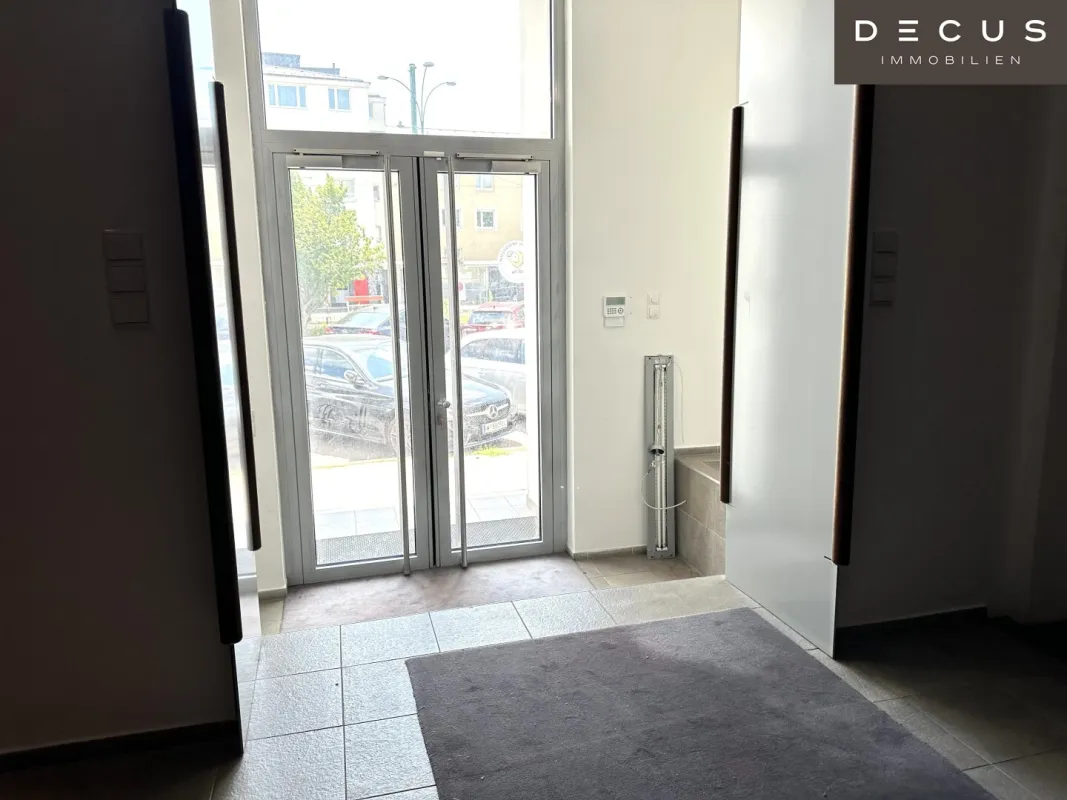 + + + NUSSDORFER PLATZ + + + Flächen über 2 Etagen mit Terrasse + + + - Bild 1