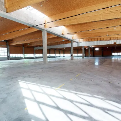 Neue großflächige Gewerbeliegenschaft am südlichen Stadtrand - Baurecht - Bild 2