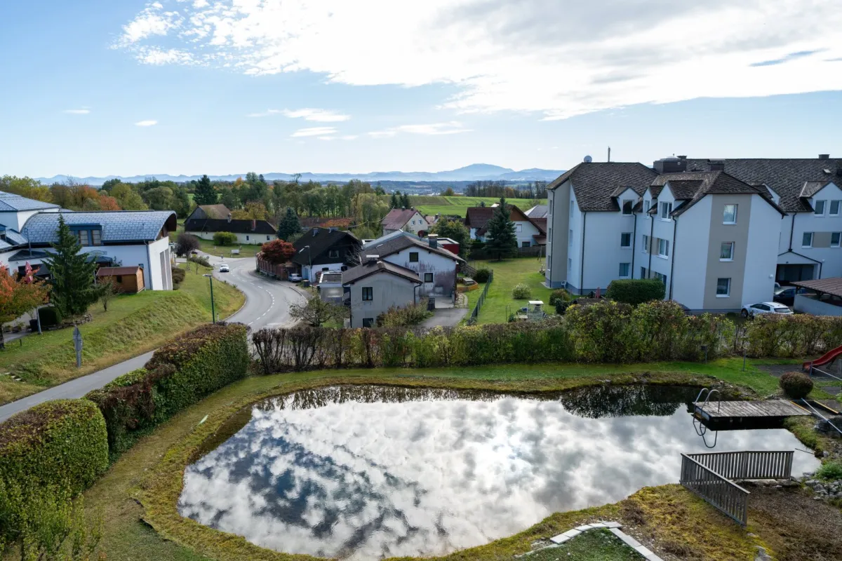 Herrliche 3 Zimmerwohnung mit Balkon und Schwimmteich in Hofamt Priel - PROVISIONSFREI - Bild 1