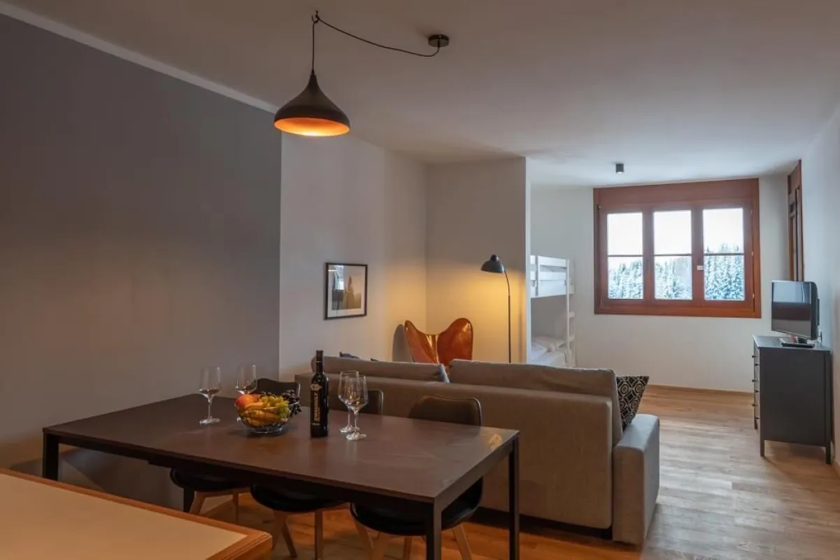 SONNENBERG GERLITZEN! WOHNUNG MIT HERRLICHER AUSSICHT! MIT TIEFGARAGE! TOURISTISCHE VERMIETUNG MÖGLICH! - Bild 1