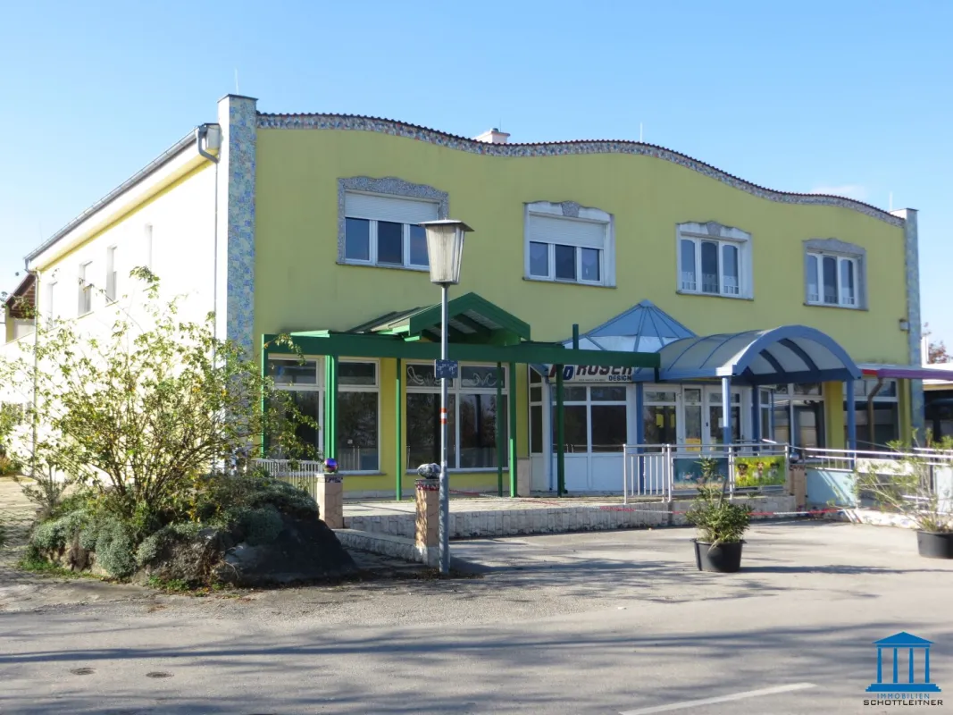 Betriebsobjekt in Donnerskirchen mit drei Wohnungen und Lagerhalle - Bild 1