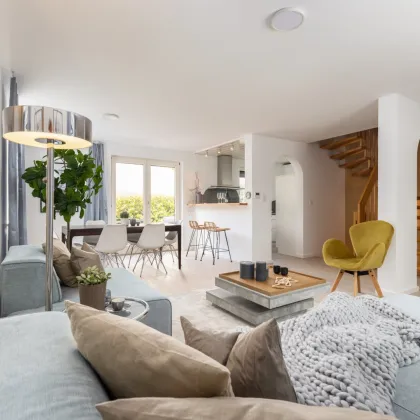 AM MÜHLWASSER - TRAUMHAFTE VOLLUNTERKELLERTE DOPPELHAUSHÄLFTE MIT VIELEN EXTRAS - Bild 2