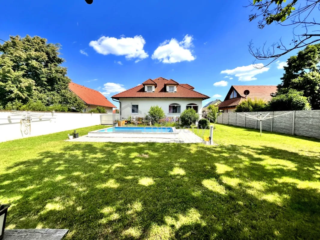 MEHR HAUS,  MEHR GARTEN,  MEHR LEBEN – Großes, gepflegtes Einfamiliehaus mit Platz für Sie und Ihre Lieben! - Bild 1