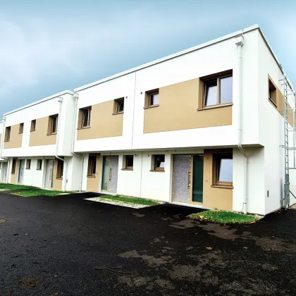 Familientraum in Massivbauweise – Modernes Reihenhaus mit Garten - inkl. PV ANLAGE - Bild 2