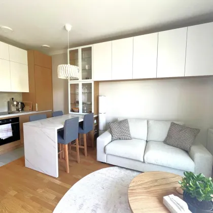 Wohnen im Grünen! Entzückende 2-Zimmer Wohnung mit Balkon! - Bild 2