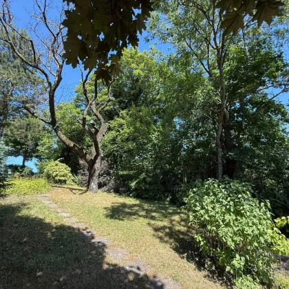 Villa mit einmaliger Aussicht in Bestlage - Bild 2