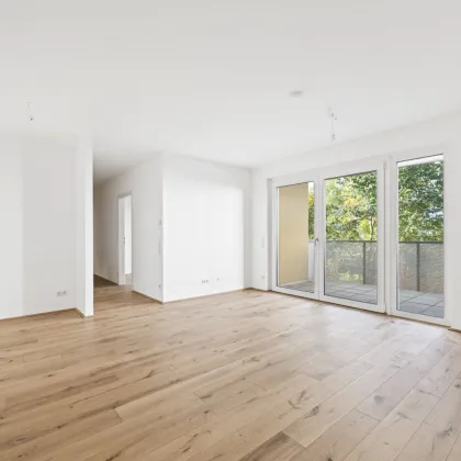 PROVISIONSFREI | Toplage zwischen Bahnhof und Innenstadt | Wunderschöne 3-Zimmer-Wohnung mit Privatsphäre | Grünblick, Loggia | Tiefgarage - Bild 2